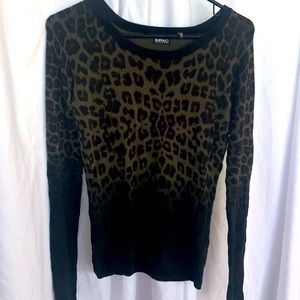 Women’s sweater top